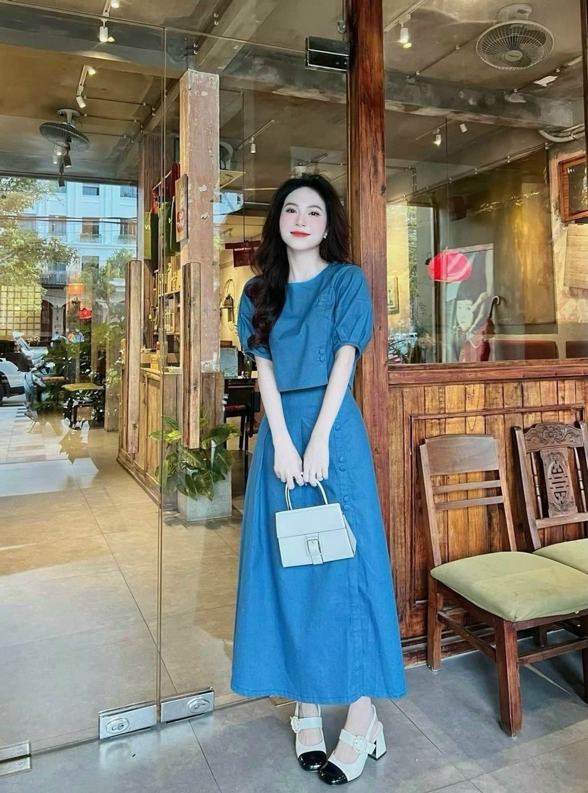 Sét 2 món áo Croptop tay phồng kèm chân váy dài chất jeans dày dặn chuẩn from sang chảnh. Giá sỉ - giá bán buôn Sét 2 món áo Croptop tay phồng kèm chân váy dài chất jeans dày dặn chuẩn from sang chảnh. Giá sỉ - giá bán buôn
