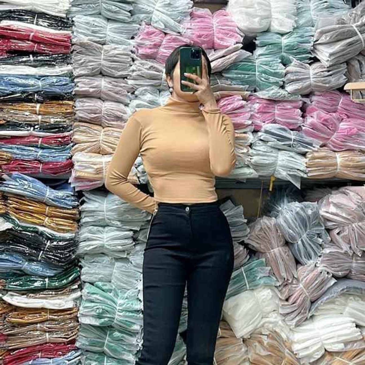 ÁO CROPTOP CỔ LỌ TAY DÀI - LÊ PHƯƠNG BOUTIQUE ÁO CROPTOP CỔ LỌ TAY DÀI - LÊ PHƯƠNG BOUTIQUE