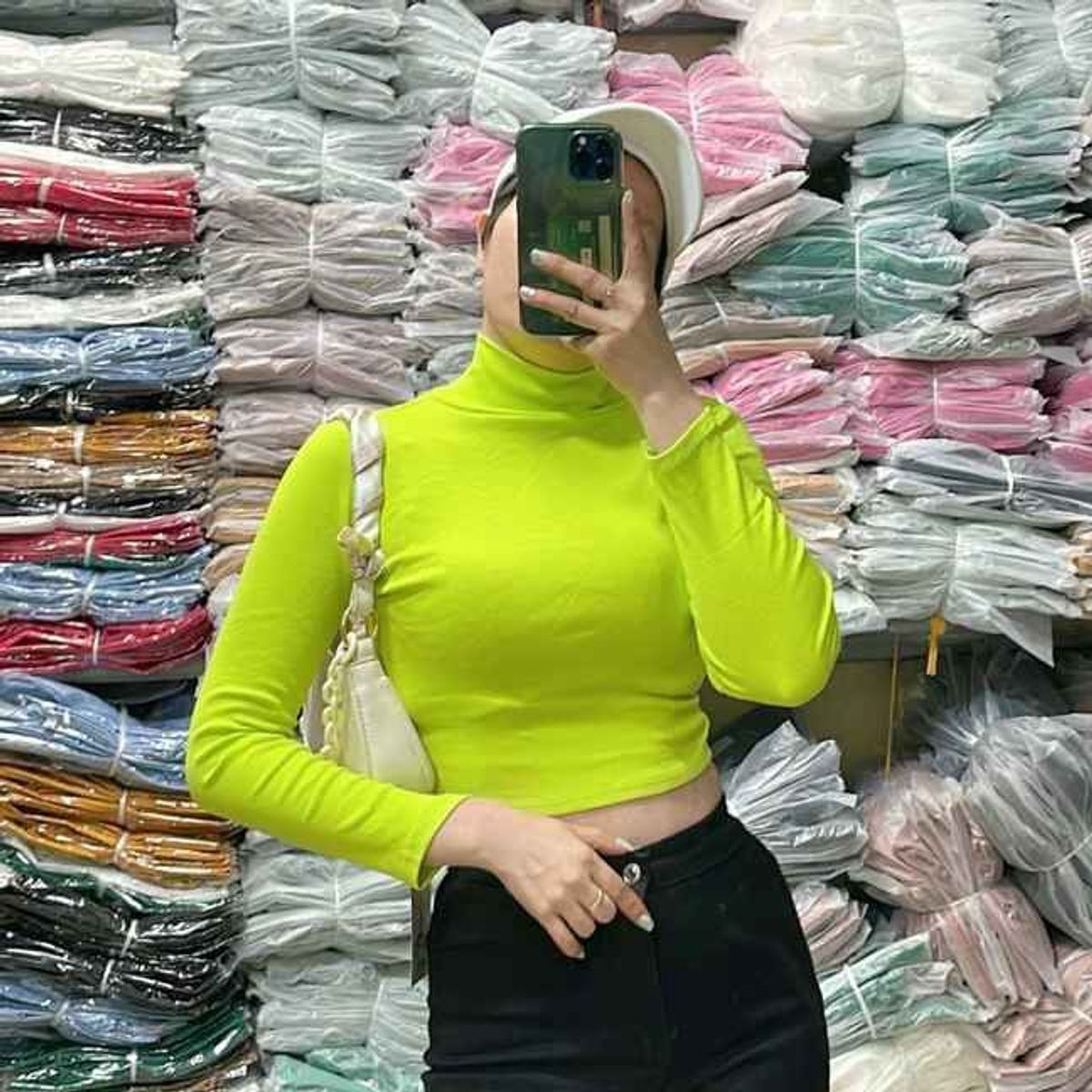 ÁO CROPTOP CỔ LỌ TAY DÀI - LÊ PHƯƠNG BOUTIQUE ÁO CROPTOP CỔ LỌ TAY DÀI - LÊ PHƯƠNG BOUTIQUE