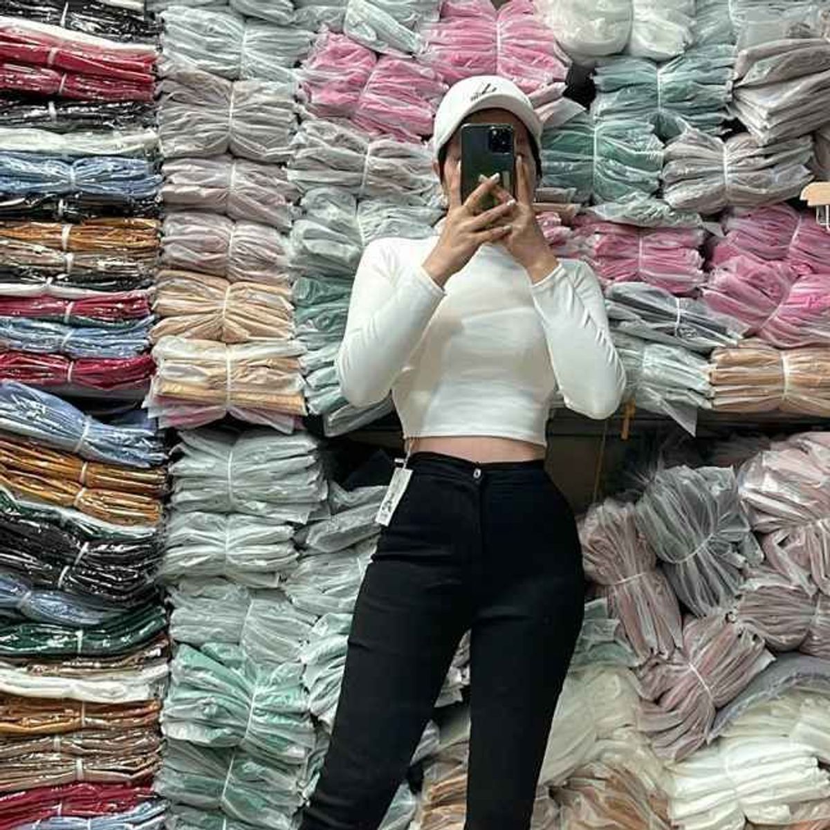 ÁO CROPTOP CỔ LỌ TAY DÀI - LÊ PHƯƠNG BOUTIQUE ÁO CROPTOP CỔ LỌ TAY DÀI - LÊ PHƯƠNG BOUTIQUE