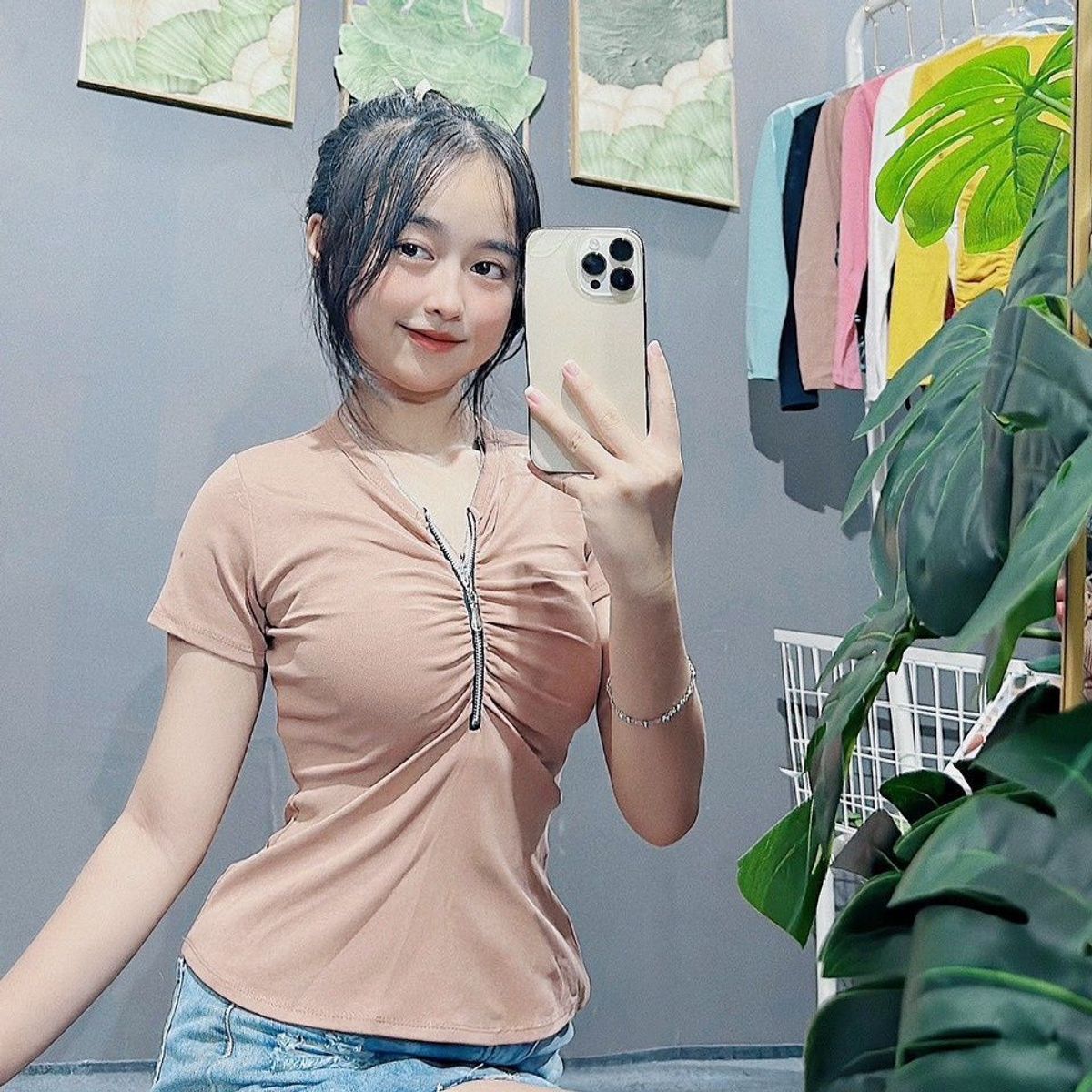 ÁO KIỂU RIP TAY NGẮN KHÓA KÉO XINH - LÊ PHƯƠNG BOUTIQUE ÁO KIỂU RIP TAY NGẮN KHÓA KÉO XINH - LÊ PHƯƠNG BOUTIQUE