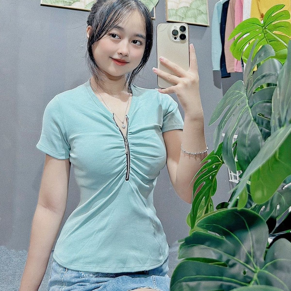 ÁO KIỂU RIP TAY NGẮN KHÓA KÉO XINH - LÊ PHƯƠNG BOUTIQUE ÁO KIỂU RIP TAY NGẮN KHÓA KÉO XINH - LÊ PHƯƠNG BOUTIQUE