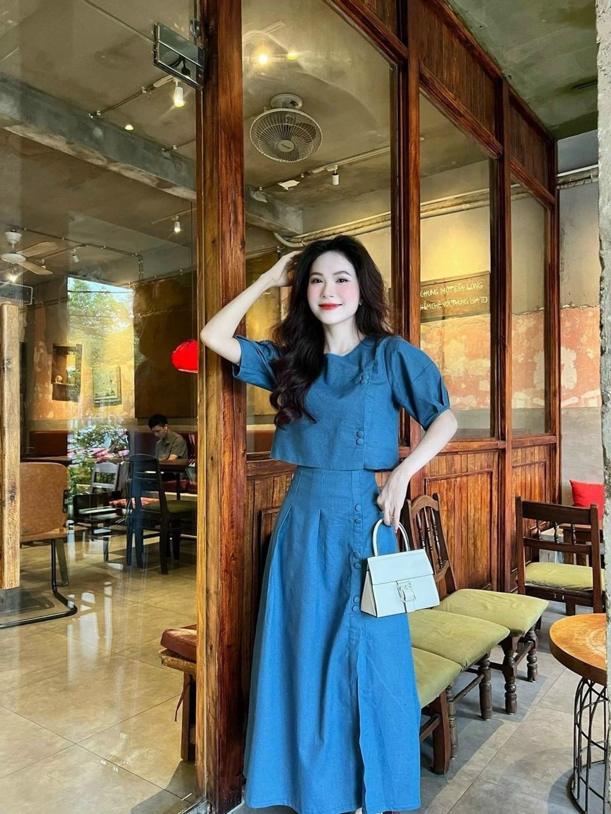 Sét 2 món áo Croptop tay phổng kèm chân váy dài chất jeans cứng sang chảnh Sét 2 món áo Croptop tay phổng kèm chân váy dài chất jeans cứng sang chảnh