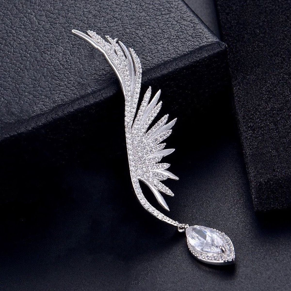 Pin cài áo nữ hình cánh thiên thần đính đá zircon thanh lịch thời trang Pin cài áo nữ hình cánh thiên thần đính đá zircon thanh lịch thời trang