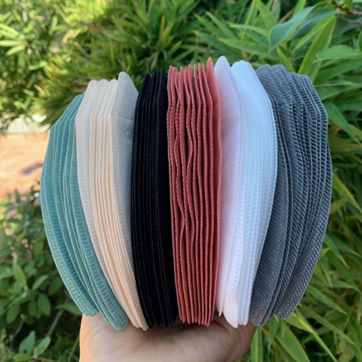 Combo 100 cái khẩu trang 5D túi dán chọn màu CTB691 - BECHIP Combo 100 cái khẩu trang 5D túi dán chọn màu CTB691 - BECHIP