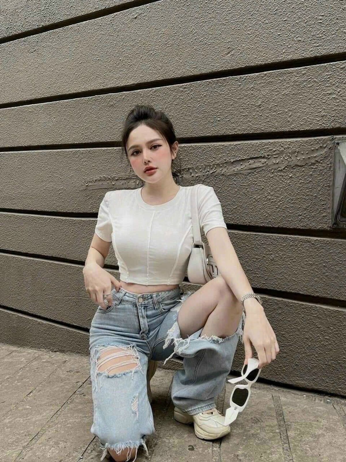 Croptop kiểu ôm body chiết eo chất thun gân co giãn freesize dưới 58kg Croptop kiểu ôm body chiết eo chất thun gân co giãn freesize dưới 58kg