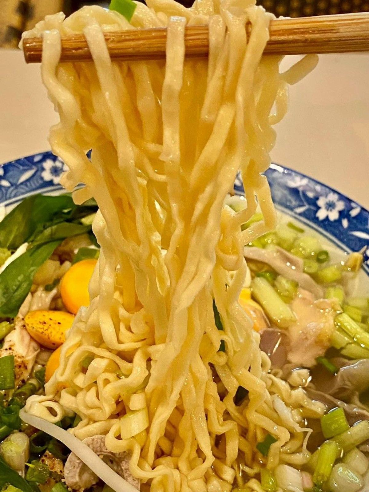 MÌ SỢI RAU CỦ SỢI PHỞ, ĂN LẨU, XÀO, TRỘN HAY NẤU NƯỚC ĐỀU NGON 1kg MÌ SỢI RAU CỦ SỢI PHỞ, ĂN LẨU, XÀO, TRỘN HAY NẤU NƯỚC ĐỀU NGON 1kg