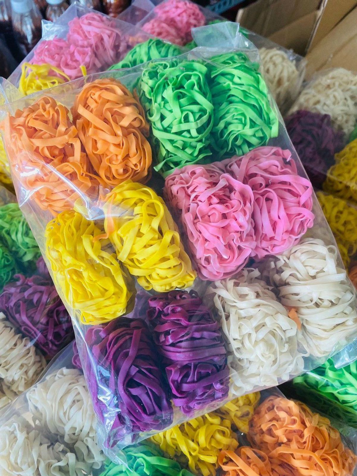 MÌ SỢI RAU CỦ SỢI PHỞ, ĂN LẨU, XÀO, TRỘN HAY NẤU NƯỚC ĐỀU NGON 1kg MÌ SỢI RAU CỦ SỢI PHỞ, ĂN LẨU, XÀO, TRỘN HAY NẤU NƯỚC ĐỀU NGON 1kg
