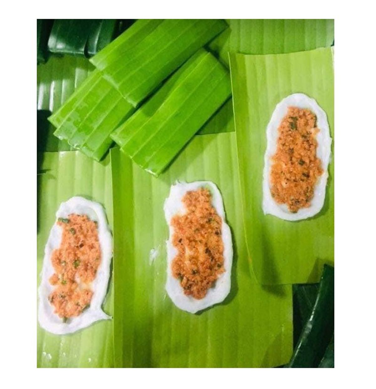 Set 50, 100 bánh nậm Huế thơm ngon, mềm mịn, thoang thoảng vị tôm, chuẩn Huế - CTB708 Set 50, 100 bánh nậm Huế thơm ngon, mềm mịn, thoang thoảng vị tôm, chuẩn Huế - CTB708
