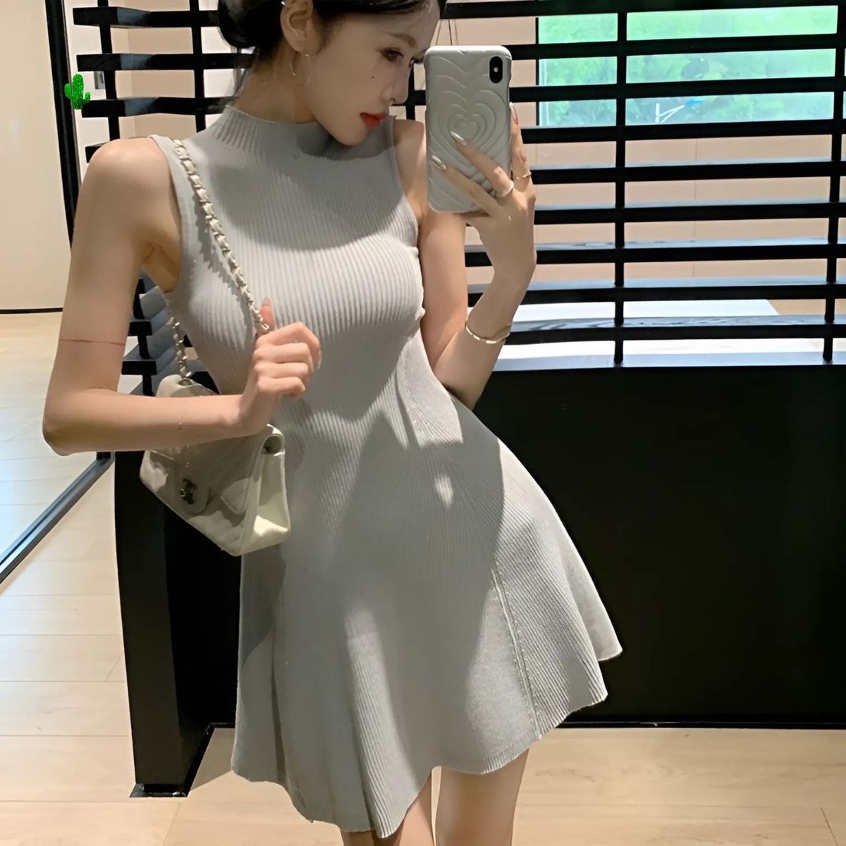 ĐẦM XOÈ CỔ LỌ KÈM QUẦN NGẮN - LÊ PHƯƠNG BOUTIQUE ĐẦM XOÈ CỔ LỌ KÈM QUẦN NGẮN - LÊ PHƯƠNG BOUTIQUE