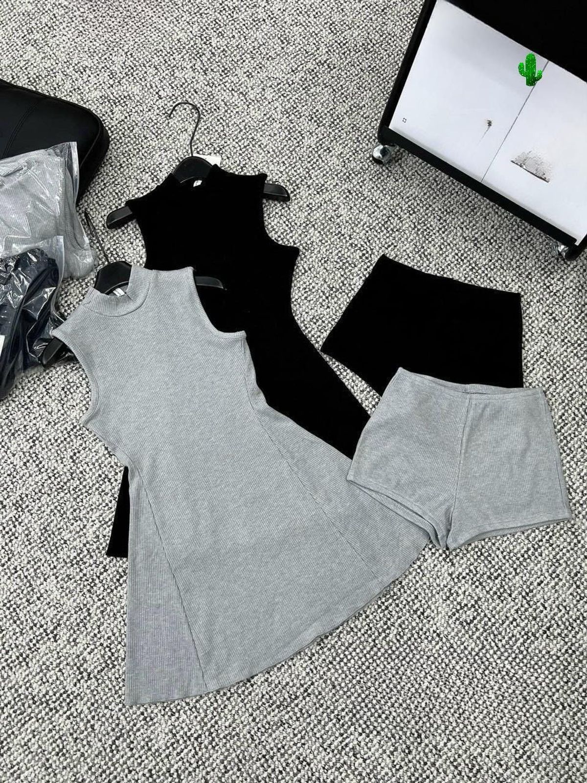 ĐẦM XOÈ CỔ LỌ KÈM QUẦN NGẮN - LÊ PHƯƠNG BOUTIQUE ĐẦM XOÈ CỔ LỌ KÈM QUẦN NGẮN - LÊ PHƯƠNG BOUTIQUE