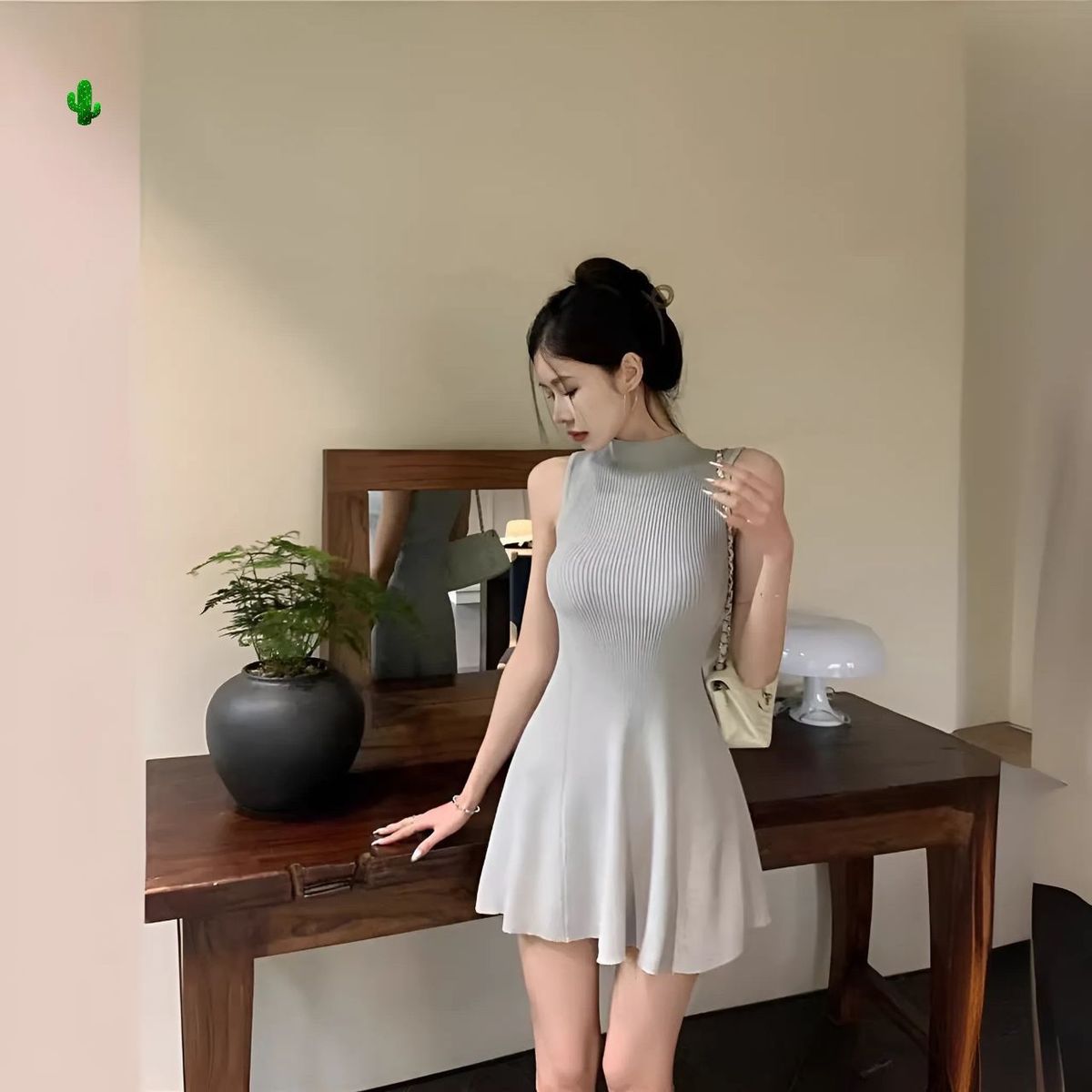 ĐẦM XOÈ CỔ LỌ KÈM QUẦN NGẮN - LÊ PHƯƠNG BOUTIQUE ĐẦM XOÈ CỔ LỌ KÈM QUẦN NGẮN - LÊ PHƯƠNG BOUTIQUE