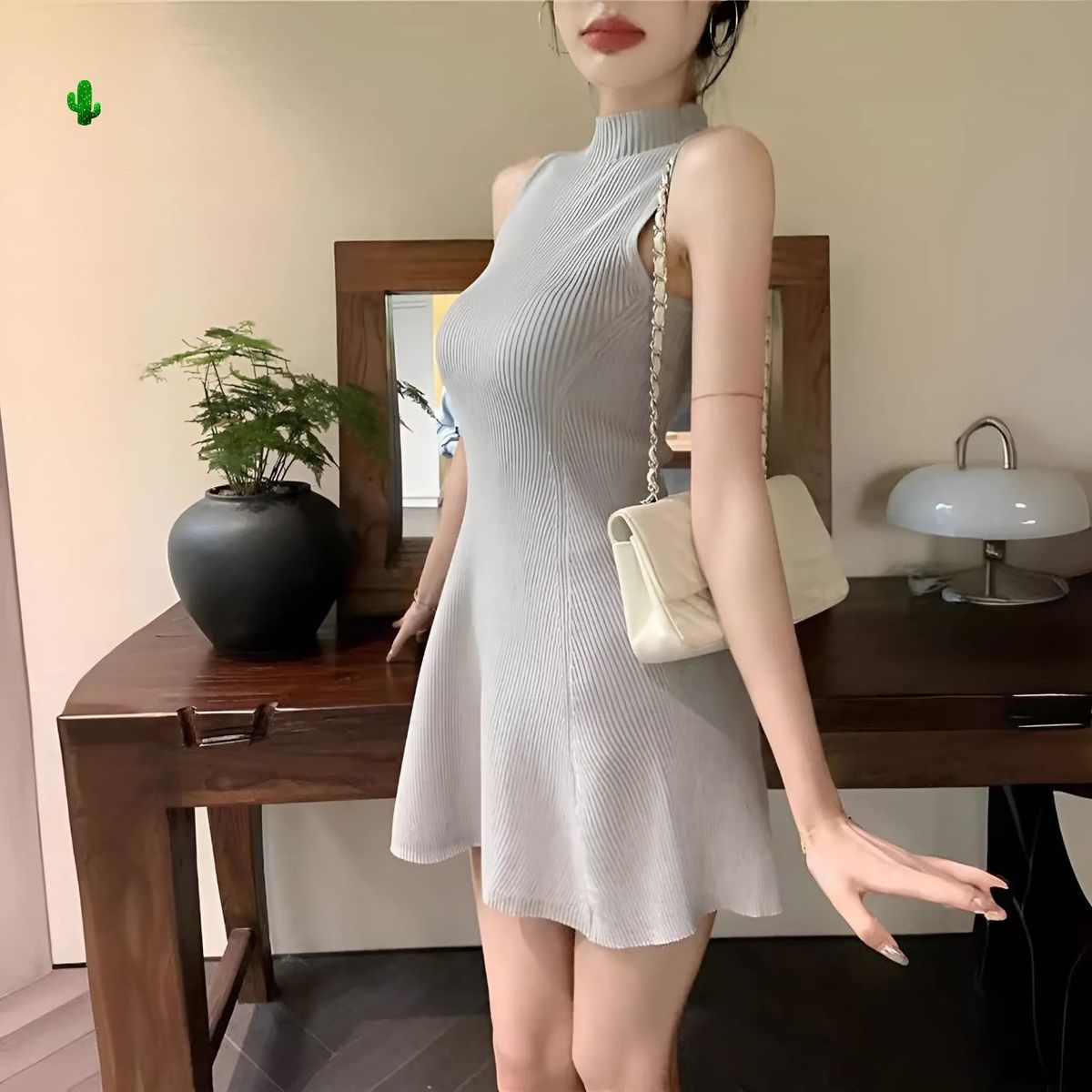 ĐẦM XOÈ CỔ LỌ KÈM QUẦN NGẮN - LÊ PHƯƠNG BOUTIQUE ĐẦM XOÈ CỔ LỌ KÈM QUẦN NGẮN - LÊ PHƯƠNG BOUTIQUE