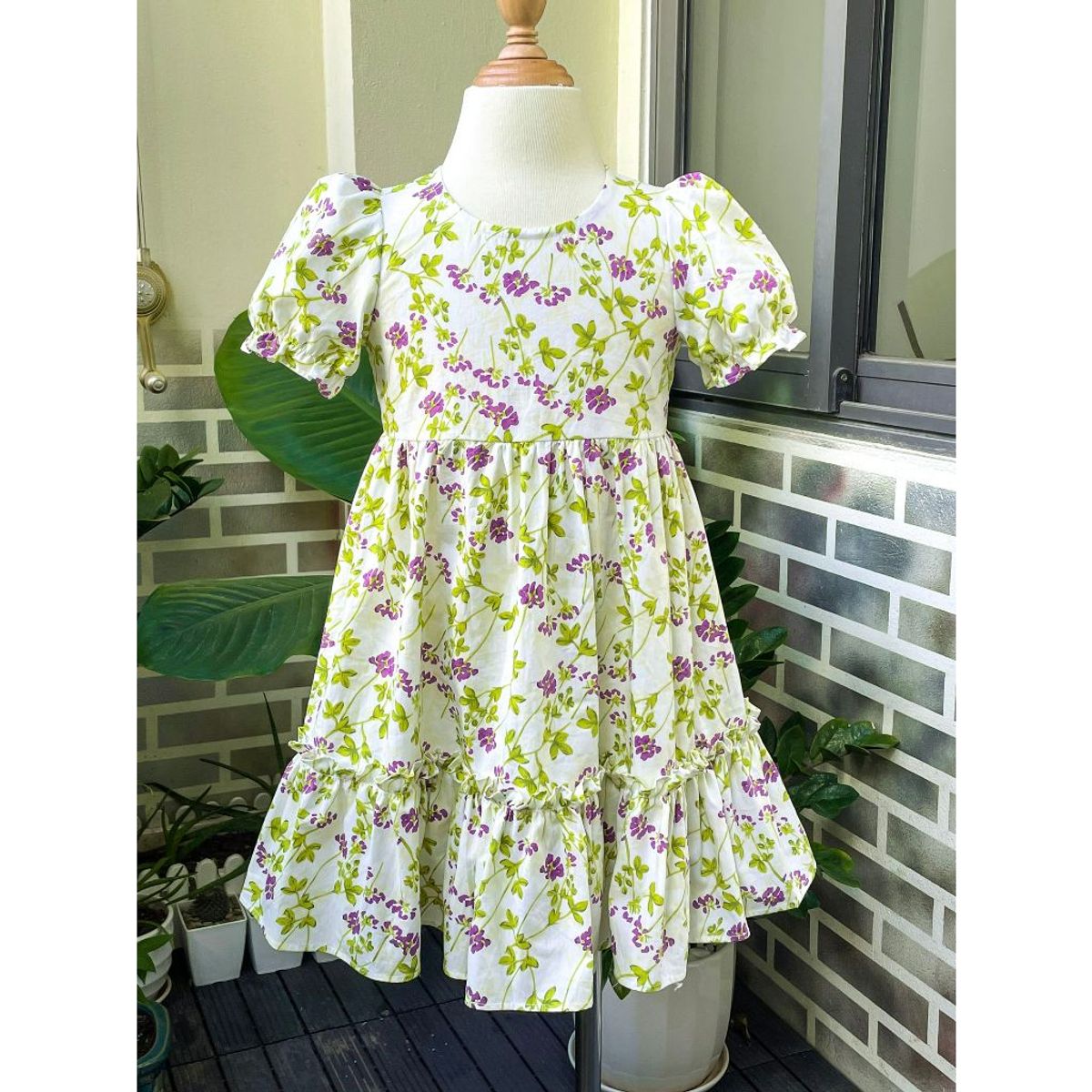 Đầm Cho Bé Gái Kiểu Váy Hoa Xòe Cho Bé Hai Tầng Rộng Vải Thô Hoa Mát Mẻ Đầm Cho Bé Gái Kiểu Váy Hoa Xòe Cho Bé Hai Tầng Rộng Vải Thô Hoa Mát Mẻ