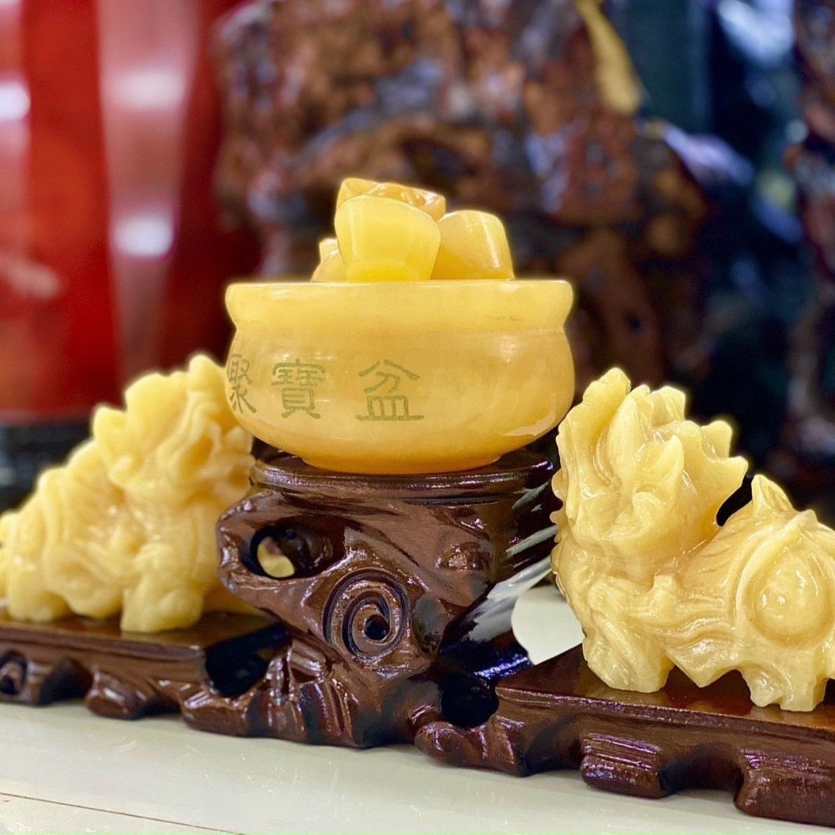 BỘ TÌ HƯU TRẦU BÁT BẢO ĐÁ NGỌC HOÀNG LONG THIÊN NHIÊN NGUYÊN KHỐI TẶNG KÈM ĐẾ GỖ - THẮNG GIANG BỘ TÌ HƯU TRẦU BÁT BẢO ĐÁ NGỌC HOÀNG LONG THIÊN NHIÊN NGUYÊN KHỐI TẶNG KÈM ĐẾ GỖ - THẮNG GIANG