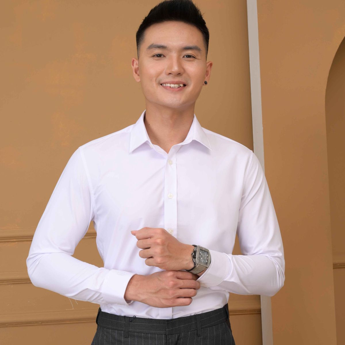 ÁO SƠ MI SLIMFIT DÀI TAY TRẮNG TRƠN - ALIGRO ÁO SƠ MI SLIMFIT DÀI TAY TRẮNG TRƠN - ALIGRO