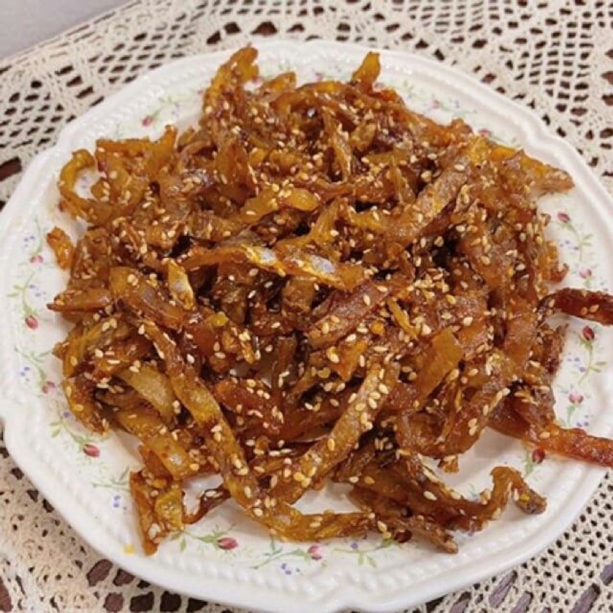 Cá bò lát rim tẩm mè ăn liền vị ngon khó cưỡng, Đặc sản Đà Nẵng hủ 500g - CTB724 Cá bò lát rim tẩm mè ăn liền vị ngon khó cưỡng, Đặc sản Đà Nẵng hủ 500g - CTB724