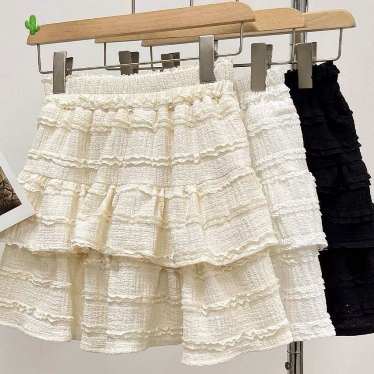 CHÂN VÁY TÀNG XỐP REN - LÊ PHƯƠNG BOUTIQUE CHÂN VÁY TÀNG XỐP REN - LÊ PHƯƠNG BOUTIQUE
