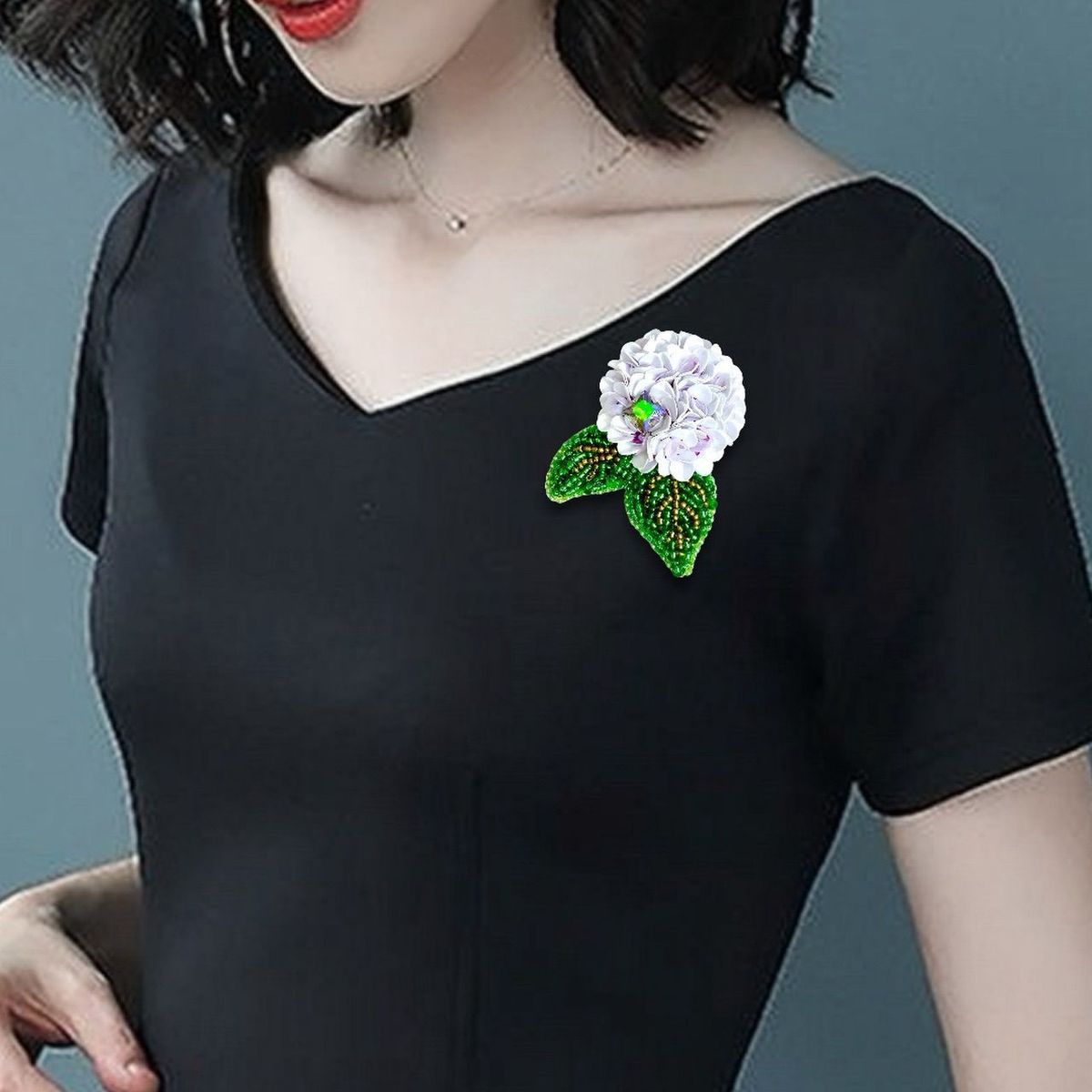 Ghim cài áo Cẩm Tú cầu thiết kế riêng đính kết thủ công sang trọng dành cho nữ -7cm Ghim cài áo Cẩm Tú cầu thiết kế riêng đính kết thủ công sang trọng dành cho nữ -7cm