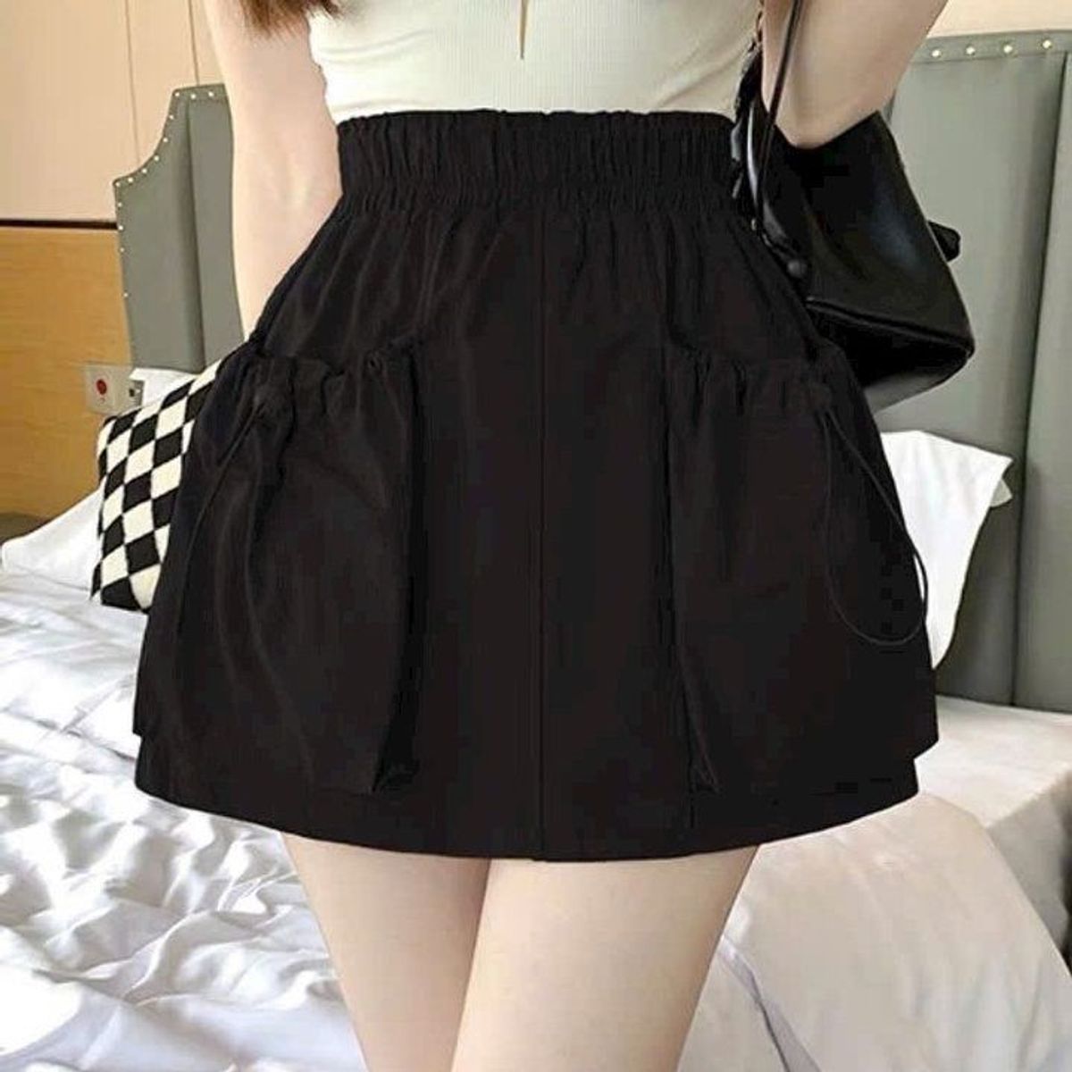 CHÂN VÁY KAKI CÓ TÚI RÚT CÓ QUẦN BÊN TRONG - NHƯ Ý BOUTIQUE CHÂN VÁY KAKI CÓ TÚI RÚT CÓ QUẦN BÊN TRONG - NHƯ Ý BOUTIQUE