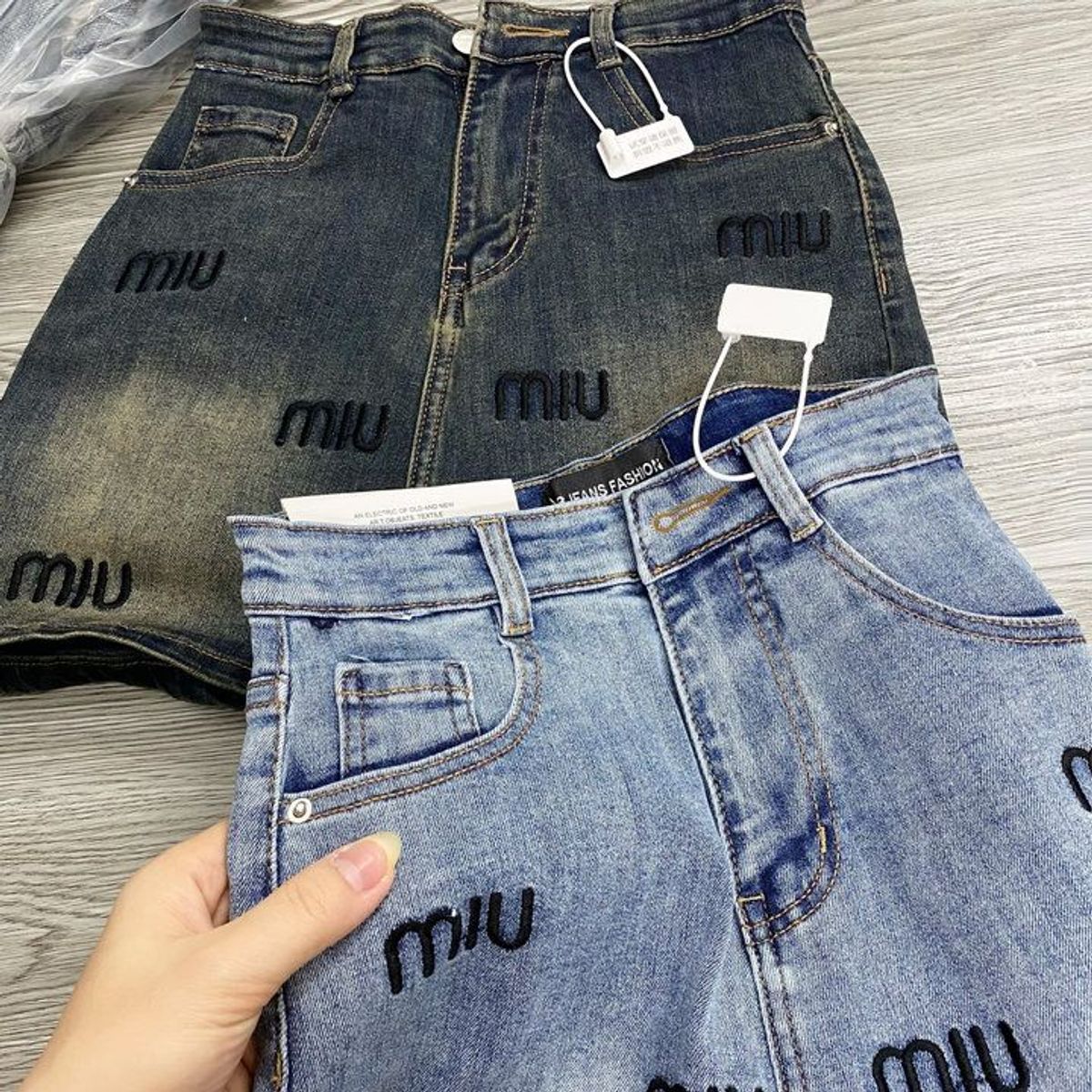 CHÂN VÁY JEAN NGẮN THÊU CO GIÃN - NHƯ Ý BOUTIQUE CHÂN VÁY JEAN NGẮN THÊU CO GIÃN - NHƯ Ý BOUTIQUE