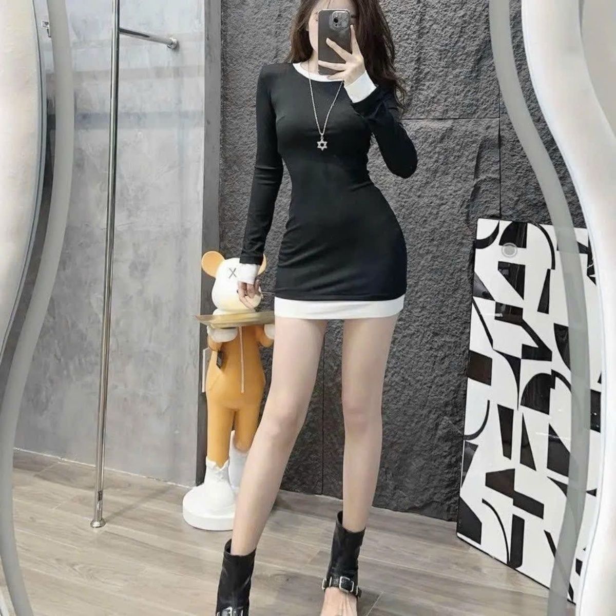 Đầm body phối viền trắng đen Đầm body phối viền trắng đen