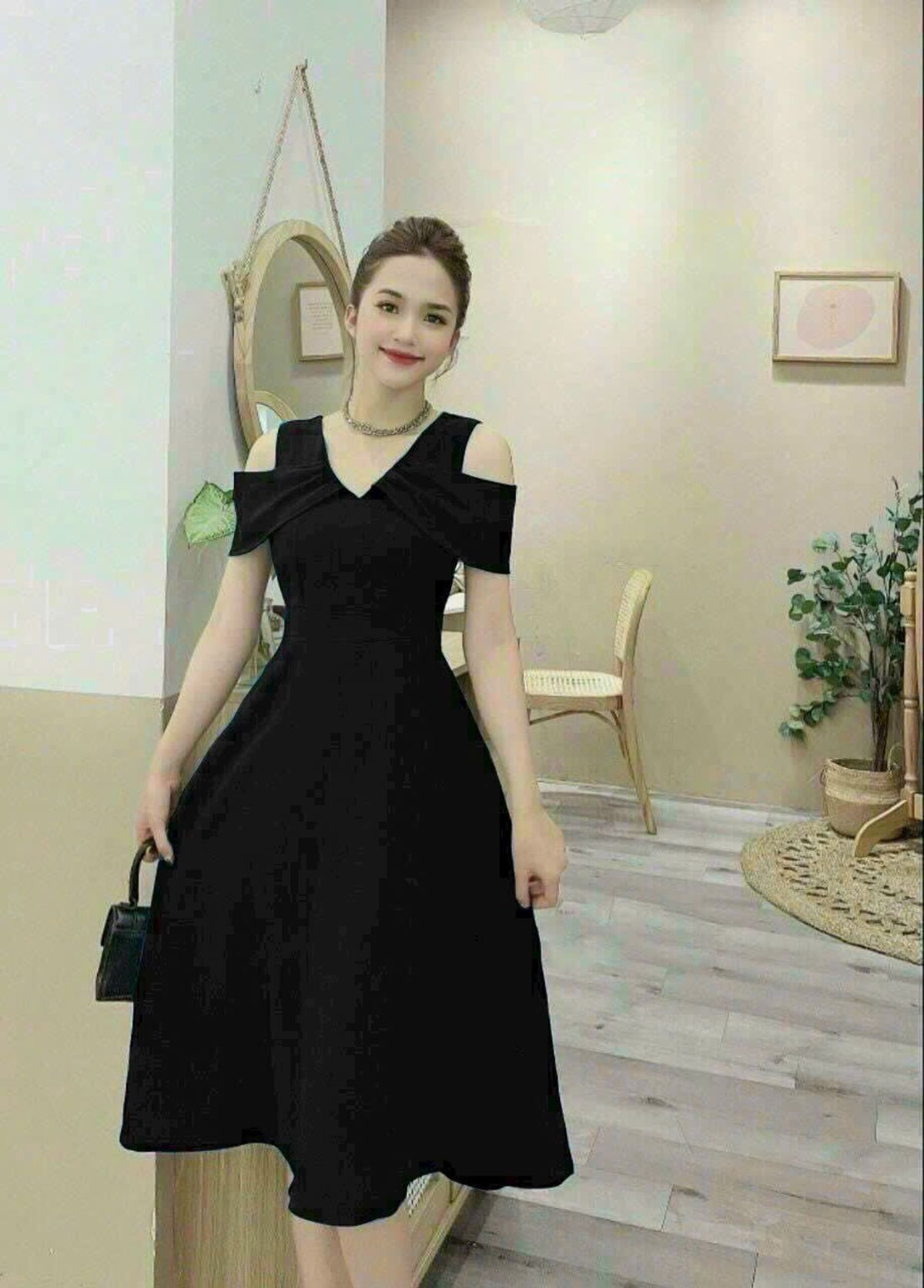 Đầm xòe hở vai sang trọng hàng thiết kế cao cấp hàng về lại đủ size Đầm xòe hở vai sang trọng hàng thiết kế cao cấp hàng về lại đủ size