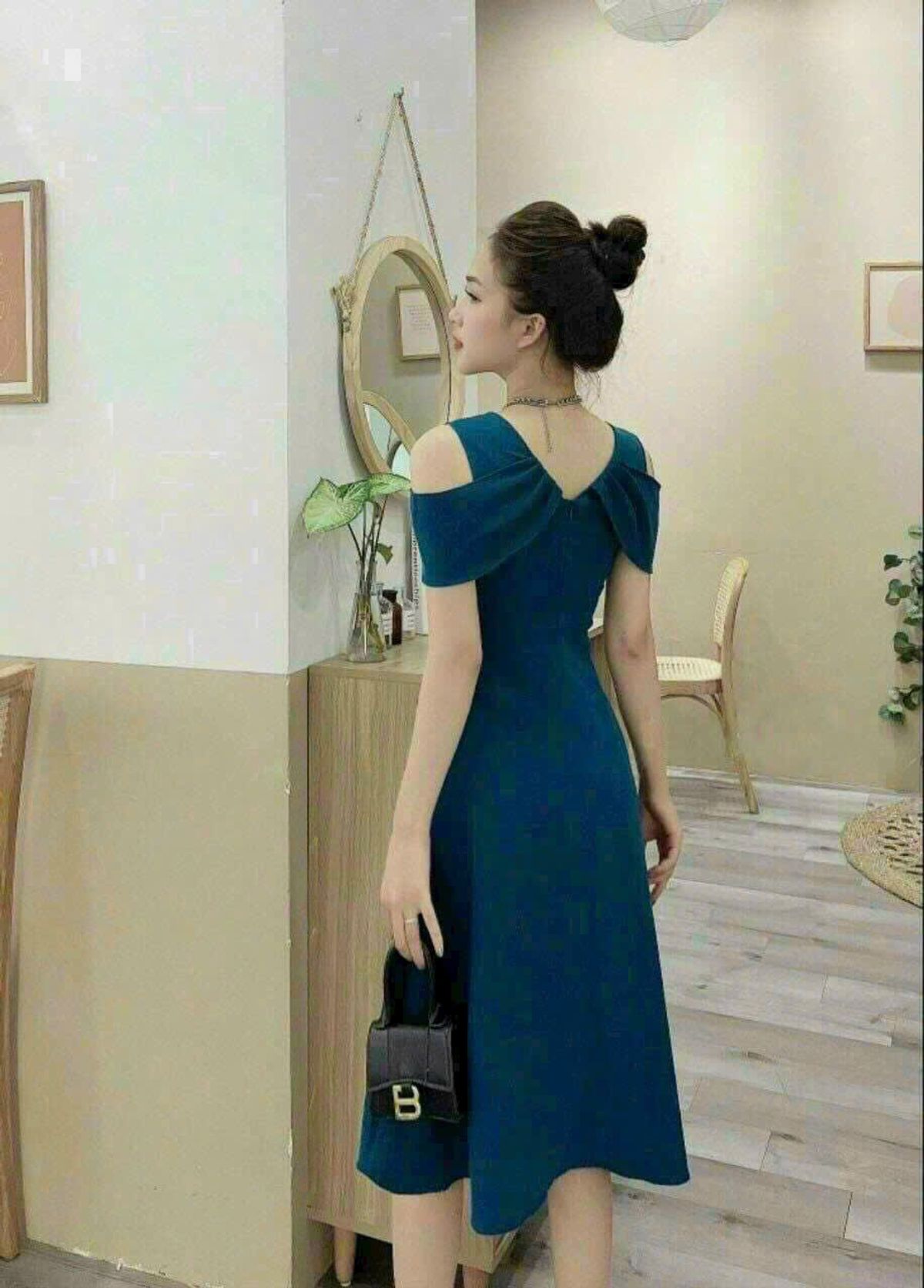 Đầm xòe hở vai sang trọng hàng thiết kế cao cấp hàng về lại đủ size Đầm xòe hở vai sang trọng hàng thiết kế cao cấp hàng về lại đủ size