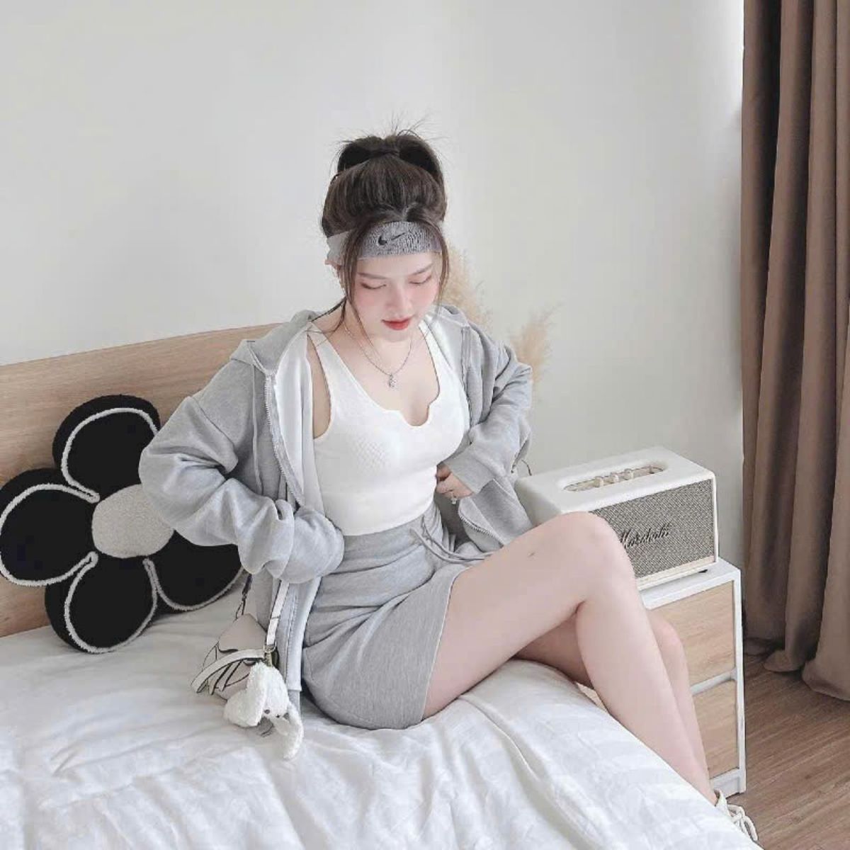 SÉT 3 MÓN NỈ ÁO TRONG TĂM LẠNH ÁO KHOÁC VÀ CHÂN VÁY NỈ( CHÂN VÁY CÓ LÓT) SÉT 3 MÓN NỈ ÁO TRONG TĂM LẠNH ÁO KHOÁC VÀ CHÂN VÁY NỈ( CHÂN VÁY CÓ LÓT)