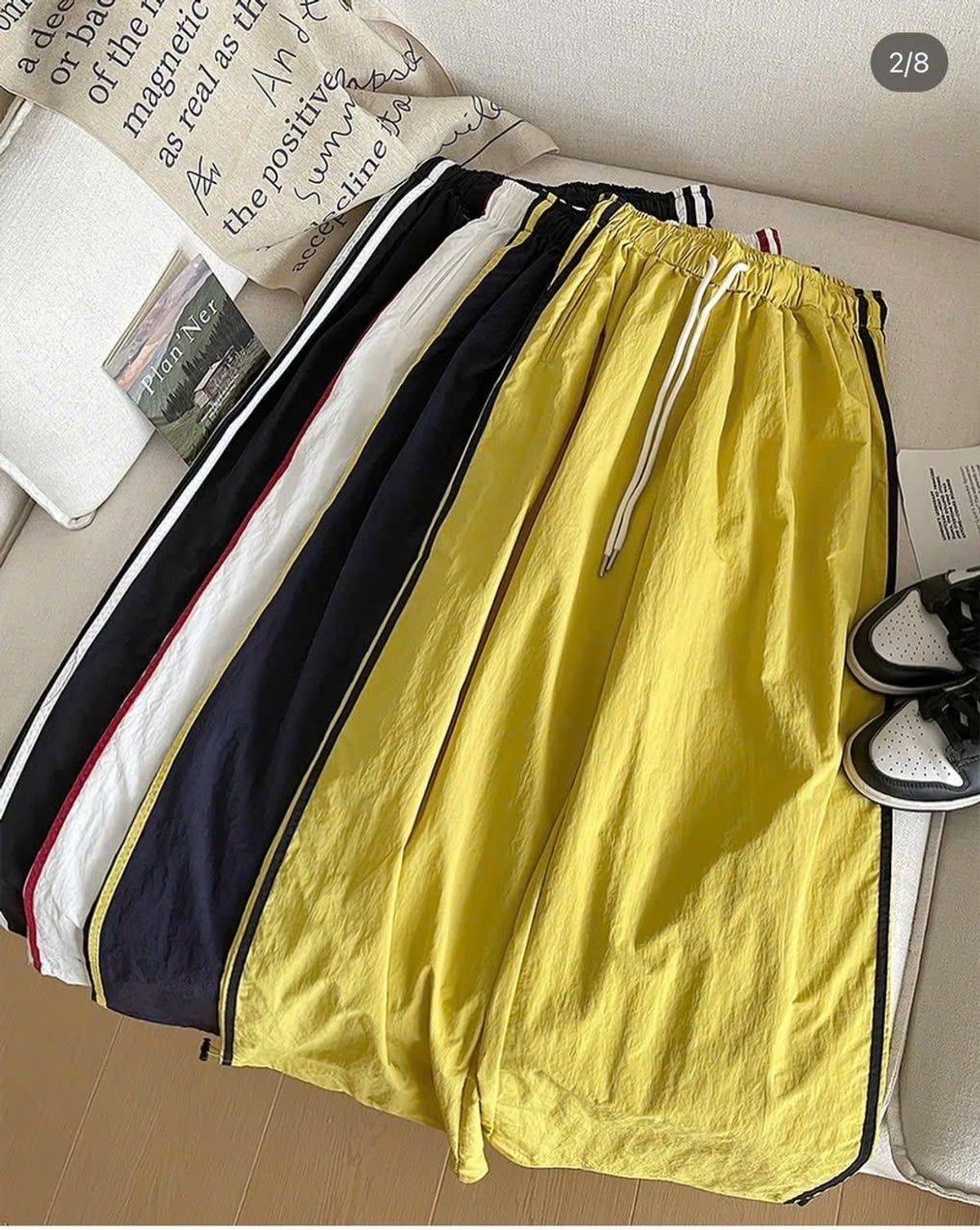QUẦN ỐNG rộng , Form dưới 65kg Chất vải : dù nhăn QUẦN ỐNG rộng , Form dưới 65kg Chất vải : dù nhăn