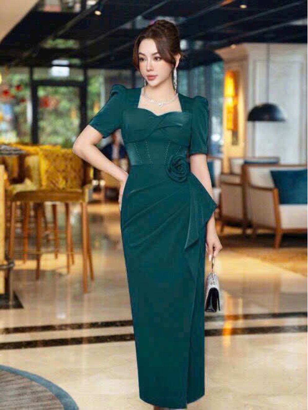 Đầm nữ body cổ vuông kèm bông bụng sang trọng hàng cao cấp Đầm nữ body cổ vuông kèm bông bụng sang trọng hàng cao cấp