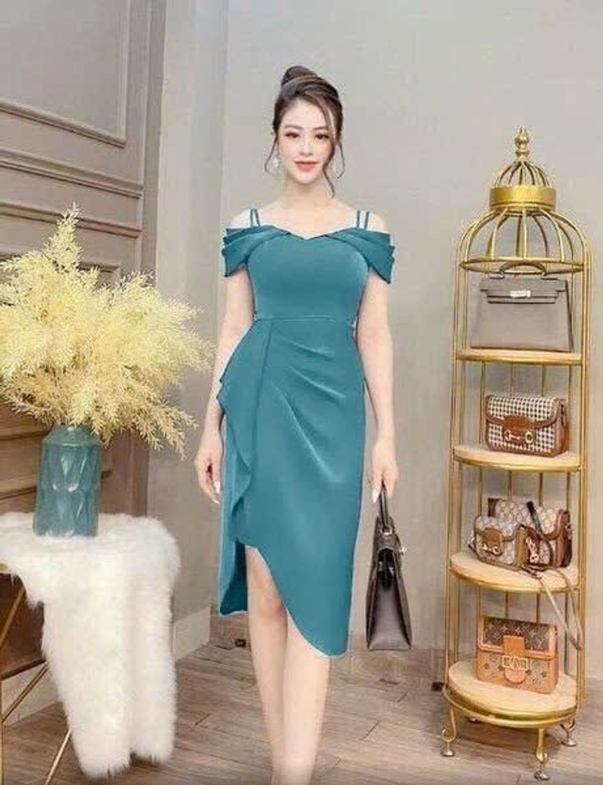 Đầm trễ vai hai dây cao cấp New Fashion Đầm trễ vai hai dây cao cấp New Fashion