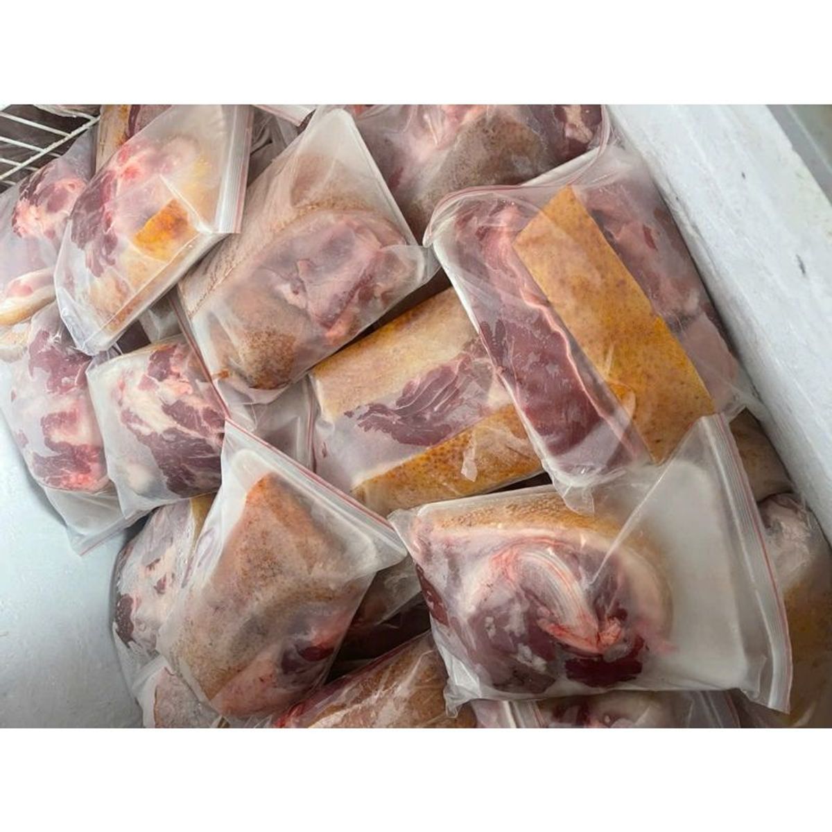 Heo Rừng 3 chân long phần ba rọi đùi bịch 1kg (giao tphcm) Heo Rừng 3 chân long phần ba rọi đùi bịch 1kg (giao tphcm)