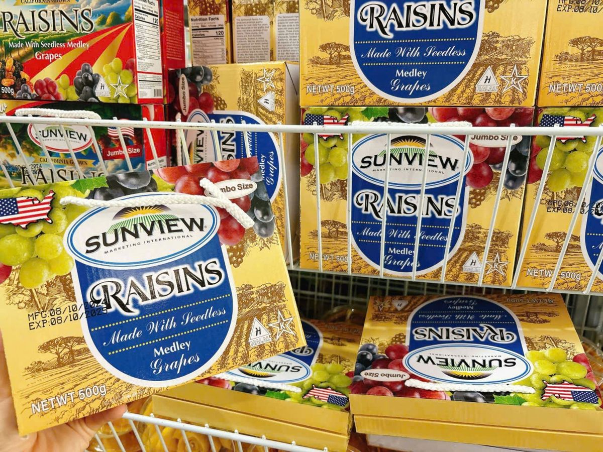 Nho Raisins Nhập Mỹ Hộp Giấy Màu Vàng 500G Nho Raisins Nhập Mỹ Hộp Giấy Màu Vàng 500G