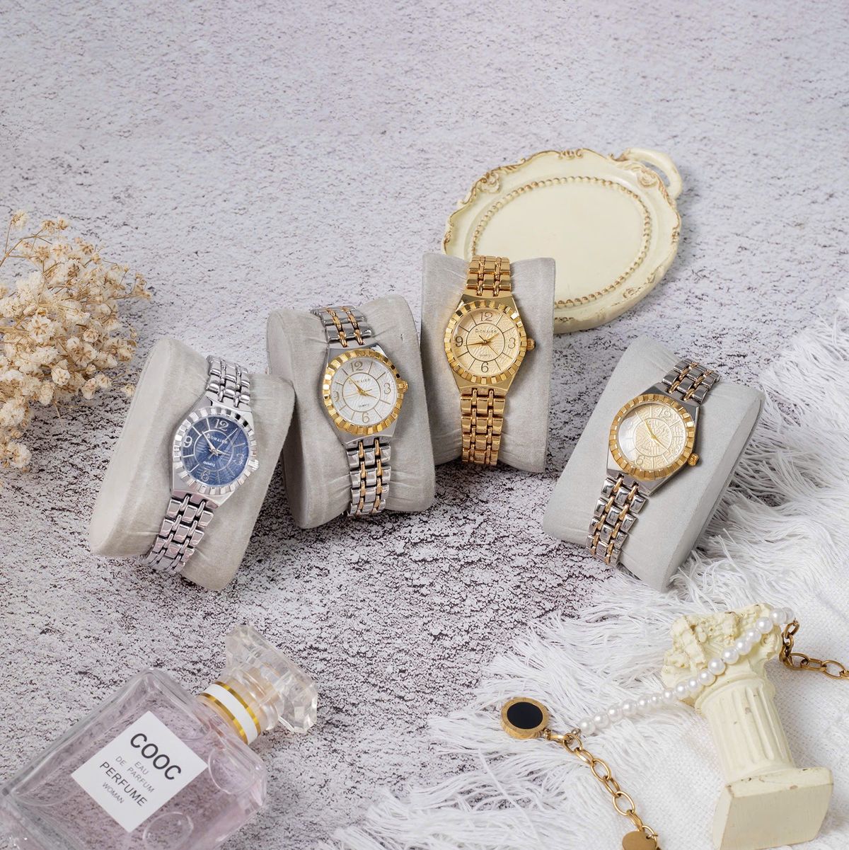 Đồng hồ nữ dây inox Bonaier 138 mặt tròn chính hãng đeo tay thời trang Đồng hồ nữ dây inox Bonaier 138 mặt tròn chính hãng đeo tay thời trang