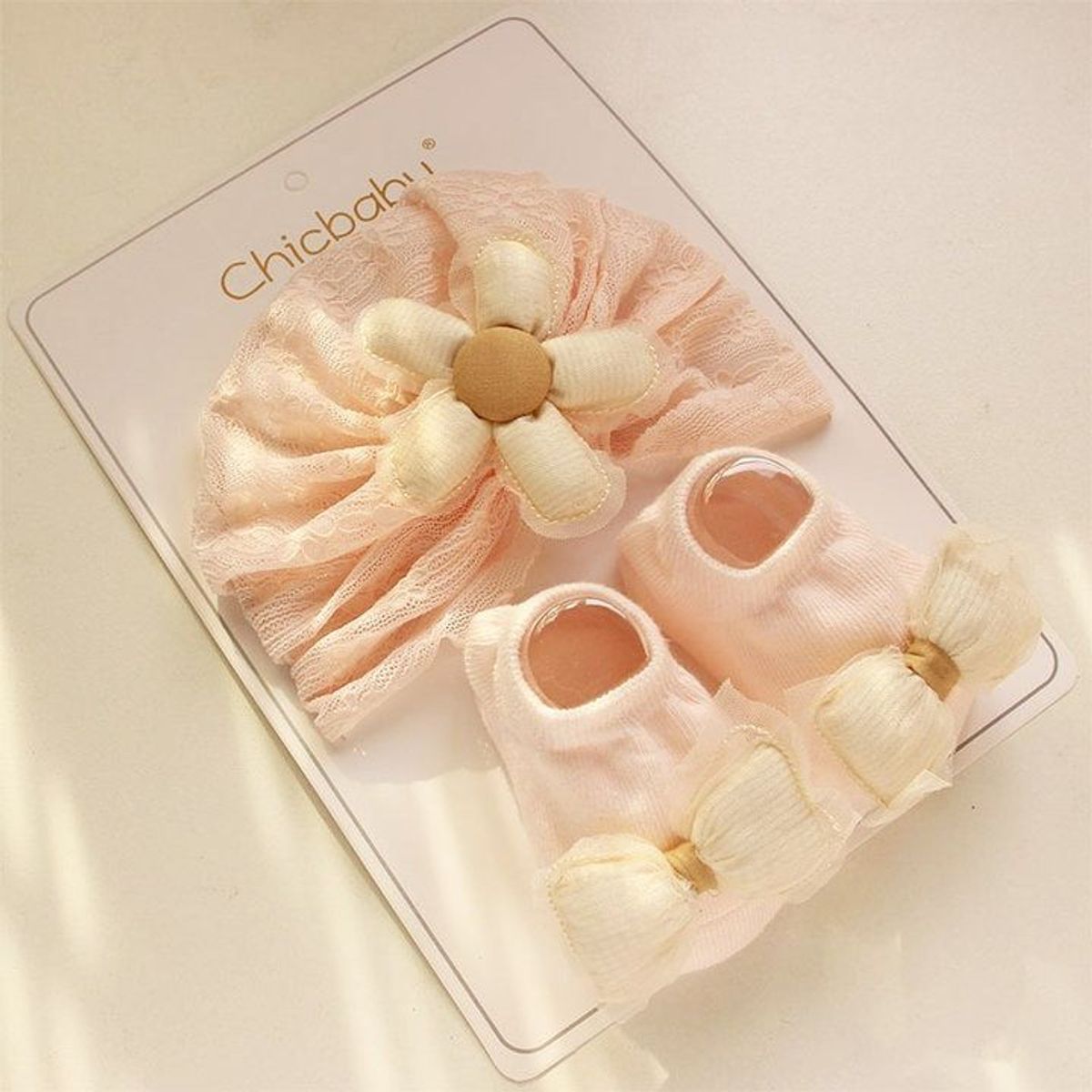 SET MŨ TUBAN KÈM TẤT CHICBABY CHO BÉ 0-2 TUỔI 56109 - LADY'S PASSION SET MŨ TUBAN KÈM TẤT CHICBABY CHO BÉ 0-2 TUỔI 56109 - LADY'S PASSION