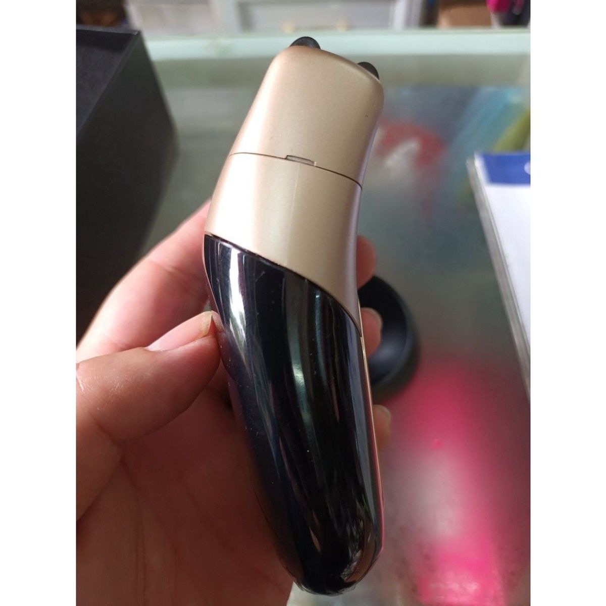 MÁY CẠO RÂU KHÔ 3 LƯỠI KÈM GIÁ ĐỠ KEMEI KM 3209 CAO CẤP TRONG CÁC DÒNG MÁY CẠO RÂU GD094 - LADY'S PASSION MÁY CẠO RÂU KHÔ 3 LƯỠI KÈM GIÁ ĐỠ KEMEI KM 3209 CAO CẤP TRONG CÁC DÒNG MÁY CẠO RÂU GD094 - LADY'S PASSION