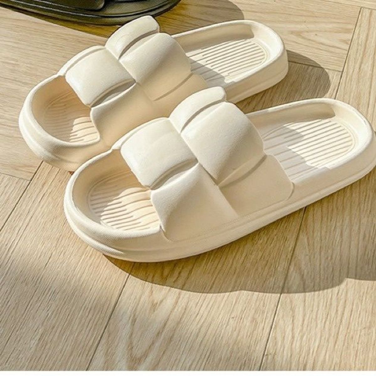 DÉP BÁNH MỲ ĐẾ XỐP TĂNG CHIỀU CAO QUAI NGANG CHỐNG MÙI VÂN NỔI SIÊU ĐẸP D064- LADY'S PASSION DÉP BÁNH MỲ ĐẾ XỐP TĂNG CHIỀU CAO QUAI NGANG CHỐNG MÙI VÂN NỔI SIÊU ĐẸP D064- LADY'S PASSION