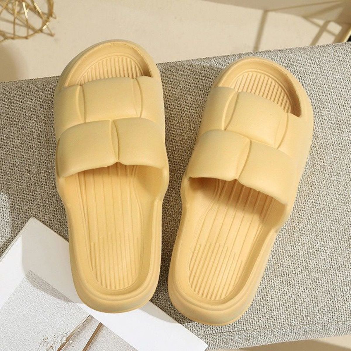 DÉP BÁNH MỲ ĐẾ XỐP TĂNG CHIỀU CAO QUAI NGANG CHỐNG MÙI VÂN NỔI SIÊU ĐẸP D064- LADY'S PASSION DÉP BÁNH MỲ ĐẾ XỐP TĂNG CHIỀU CAO QUAI NGANG CHỐNG MÙI VÂN NỔI SIÊU ĐẸP D064- LADY'S PASSION