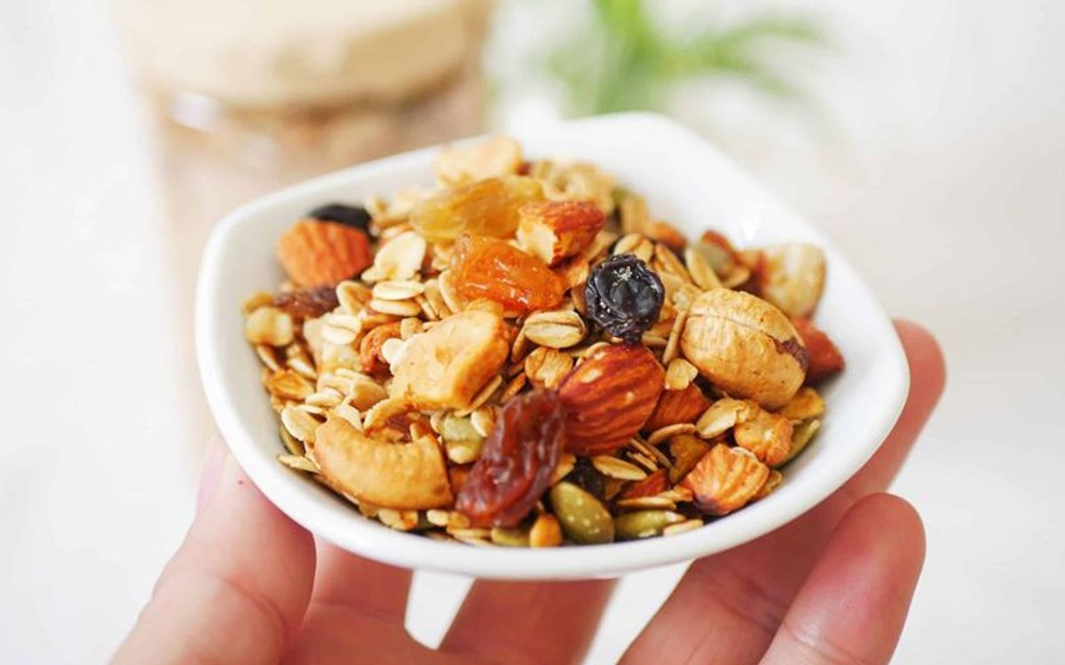 SIMPLY GRANOLA NGUYÊN VỊ, VỊ MATCHA, VỊ PHÔ MAI HỦ 500G ĂN KIÊNG, ĂN CHAY TỐT CHO SỨC KHỎE NC02 - LADY'S PASSION SIMPLY GRANOLA NGUYÊN VỊ, VỊ MATCHA, VỊ PHÔ MAI HỦ 500G ĂN KIÊNG, ĂN CHAY TỐT CHO SỨC KHỎE NC02 - LADY'S PASSION