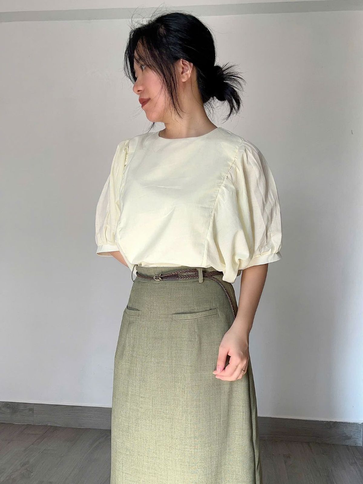 Áo kiểu nữ fom rộng tay cánh dơi phồng cổ tròn đơn giản Áo kiểu nữ fom rộng tay cánh dơi phồng cổ tròn đơn giản
