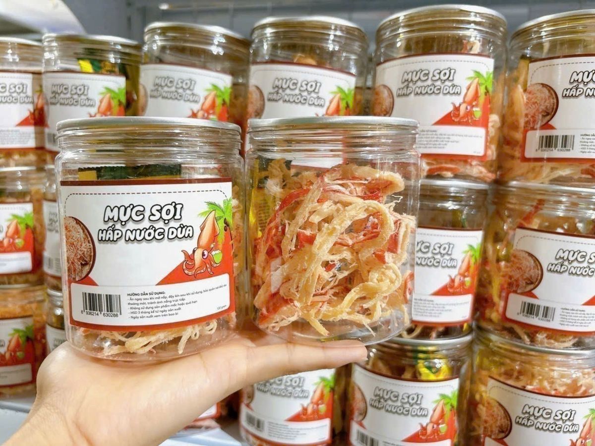 Mực sợi hấp nước dừa hủ 120G Mực sợi hấp nước dừa hủ 120G