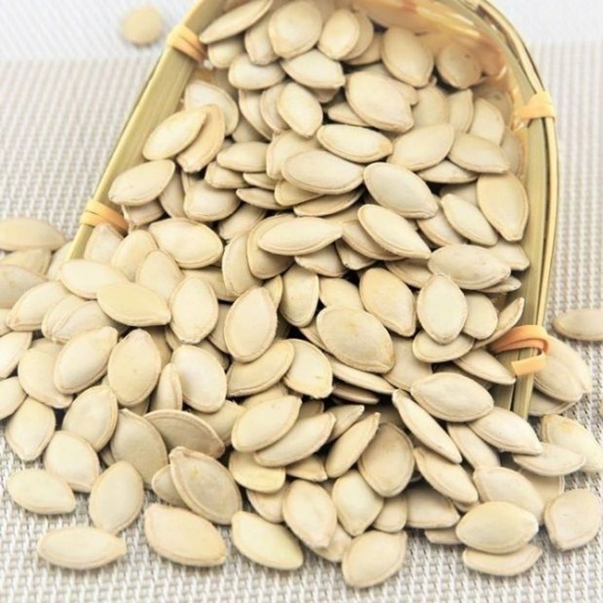 HẠT BÍ RANG MUỐI TÚI 40G H017 - LADY'S PASSION HẠT BÍ RANG MUỐI TÚI 40G H017 - LADY'S PASSION