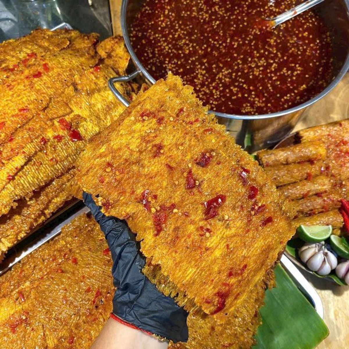 KHÔ MỰC MẮM TỎI SIÊU CAY: MỒI NHẬU SIÊU BÉN, ĂN VẶT SIÊU ĐÃ 250G - WINNIE HOUSE KHÔ MỰC MẮM TỎI SIÊU CAY: MỒI NHẬU SIÊU BÉN, ĂN VẶT SIÊU ĐÃ 250G - WINNIE HOUSE