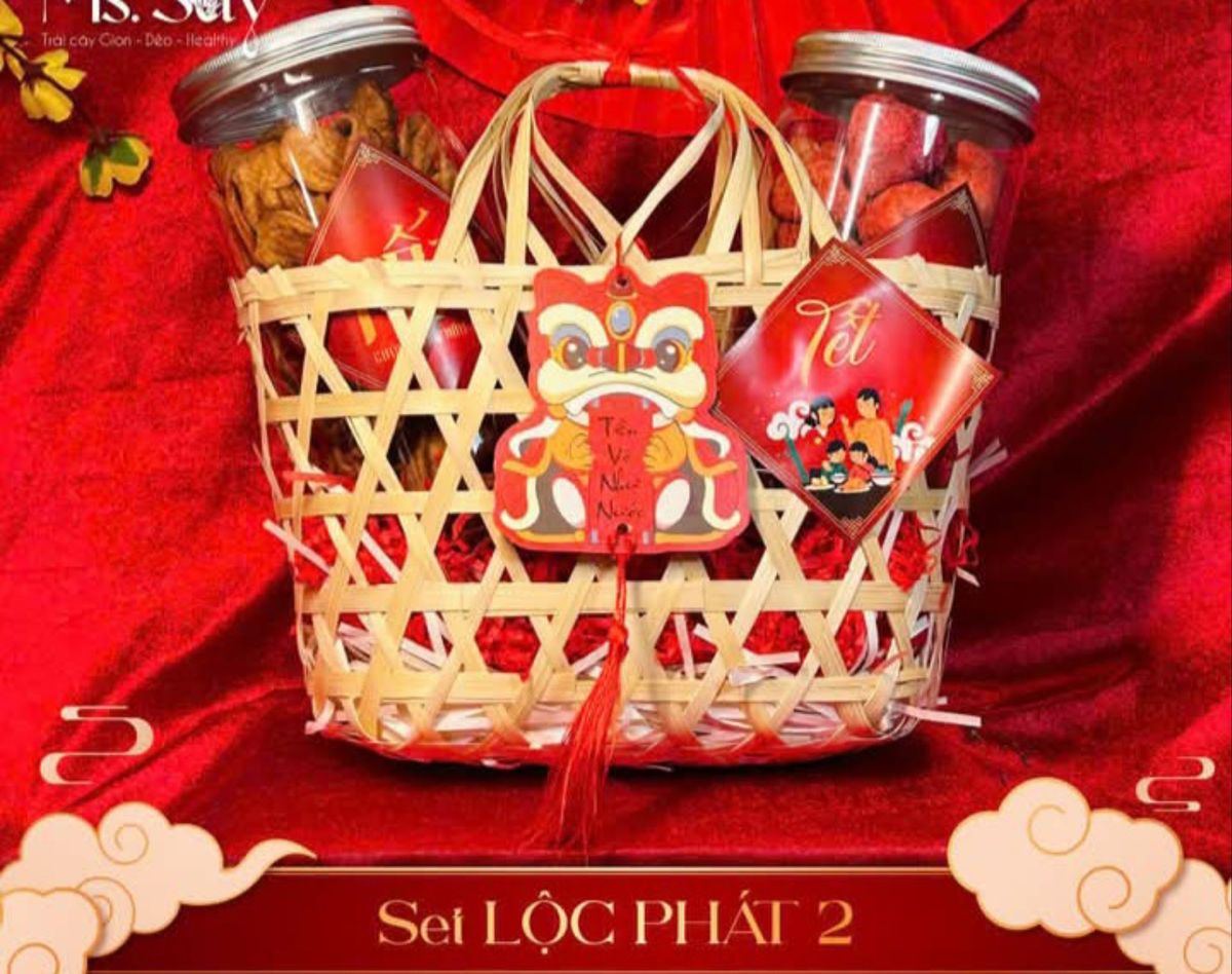 SET QUÀ TẾT TRÁI CÂY SẤY LẠNH TƯƠI NGON DẺO GIÒN KHÔNG CHẤT BẢO QUẢN KHÔNG ĐƯỜNG HÓA HỌC SET QUÀ TẾT TRÁI CÂY SẤY LẠNH TƯƠI NGON DẺO GIÒN KHÔNG CHẤT BẢO QUẢN KHÔNG ĐƯỜNG HÓA HỌC