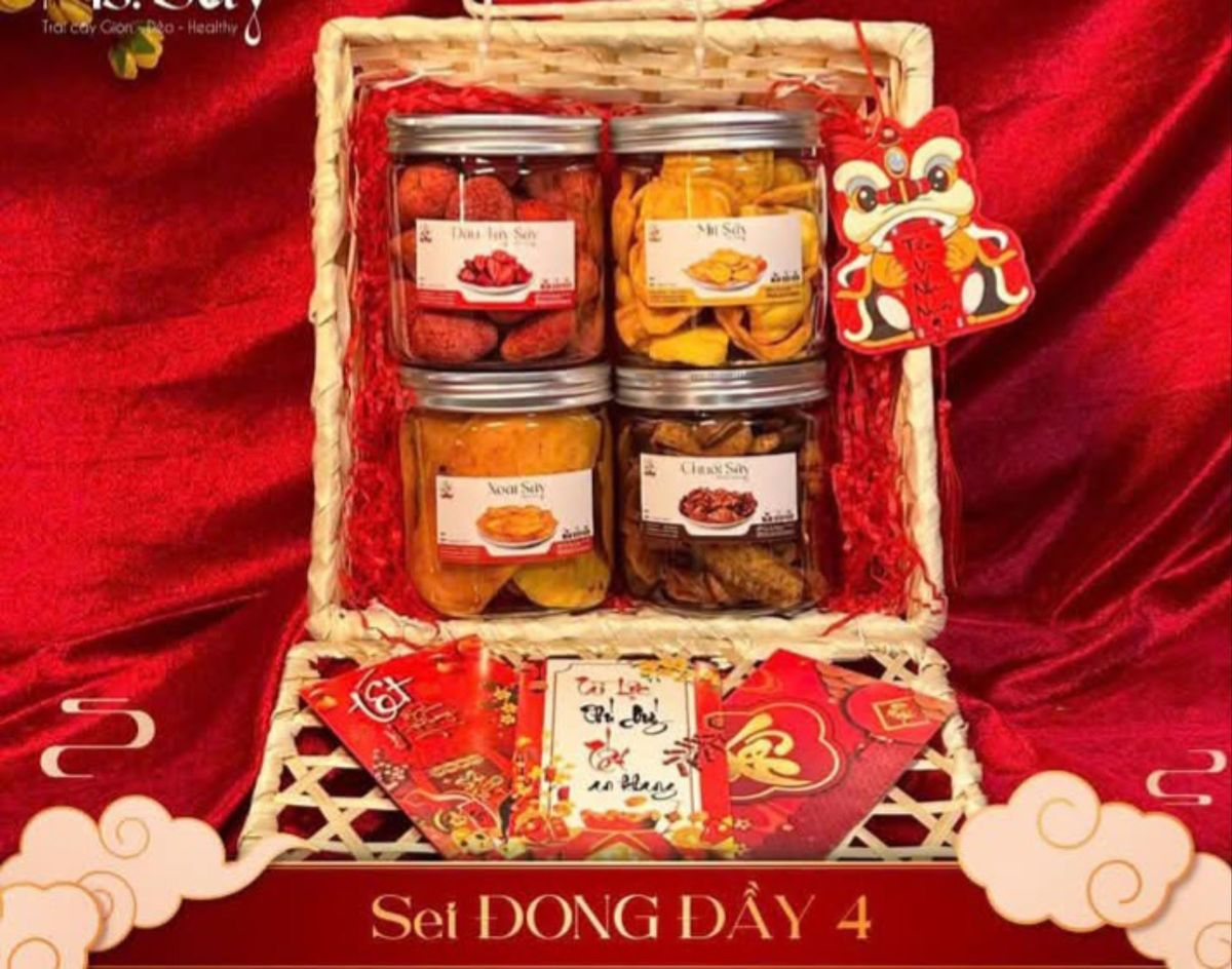 SET QUÀ TẾT TRÁI CÂY SẤY LẠNH TƯƠI NGON DẺO GIÒN KHÔNG CHẤT BẢO QUẢN KHÔNG ĐƯỜNG HÓA HỌC SET QUÀ TẾT TRÁI CÂY SẤY LẠNH TƯƠI NGON DẺO GIÒN KHÔNG CHẤT BẢO QUẢN KHÔNG ĐƯỜNG HÓA HỌC
