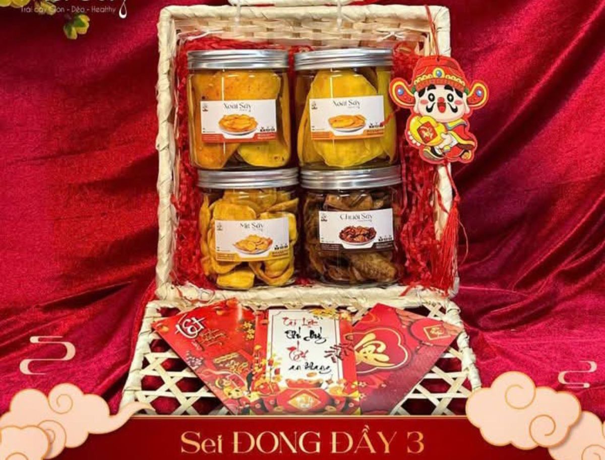 SET QUÀ TẾT TRÁI CÂY SẤY LẠNH TƯƠI NGON DẺO GIÒN KHÔNG CHẤT BẢO QUẢN KHÔNG ĐƯỜNG HÓA HỌC SET QUÀ TẾT TRÁI CÂY SẤY LẠNH TƯƠI NGON DẺO GIÒN KHÔNG CHẤT BẢO QUẢN KHÔNG ĐƯỜNG HÓA HỌC