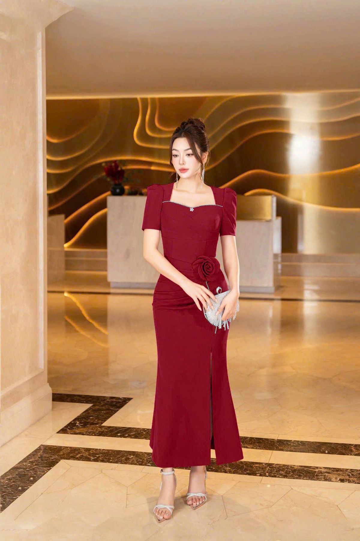 Đầm đuôi cá cổ vuông kèm bông sang trọng hàng cao cấp Đầm đuôi cá cổ vuông kèm bông sang trọng hàng cao cấp