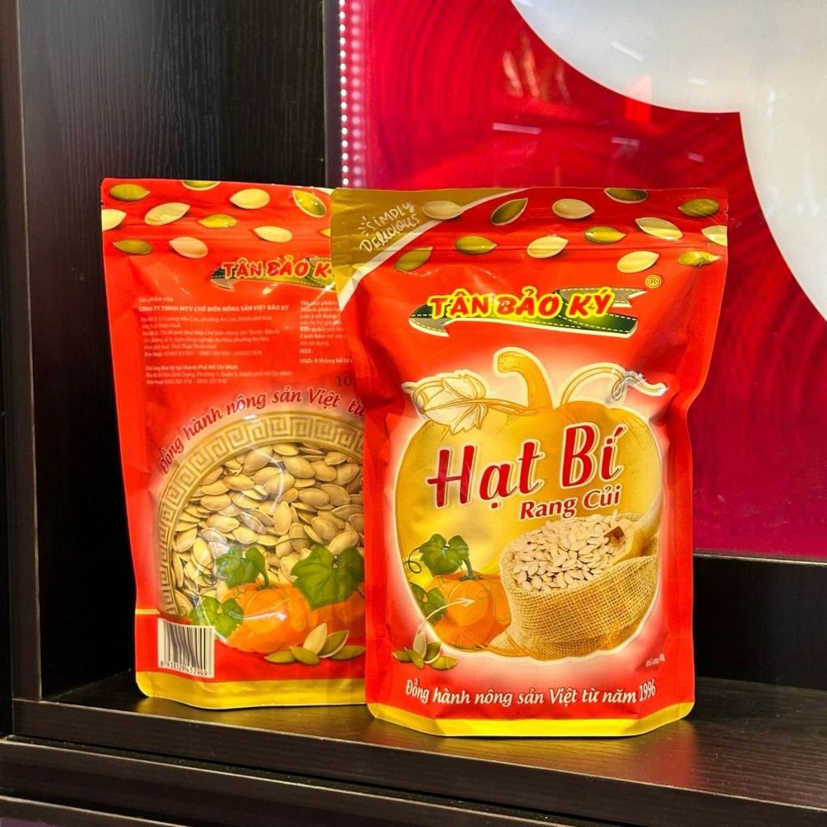 500g Hạt bí rang củi, hạt bí Tân Bảo Ký sạch, thơm ngon, béo giòn, tốt cho sức khoẻ hàng chuẩn, món ngon ngày Tết - CTB628, ăn vặt 500g Hạt bí rang củi, hạt bí Tân Bảo Ký sạch, thơm ngon, béo giòn, tốt cho sức khoẻ hàng chuẩn, món ngon ngày Tết - CTB628, ăn vặt