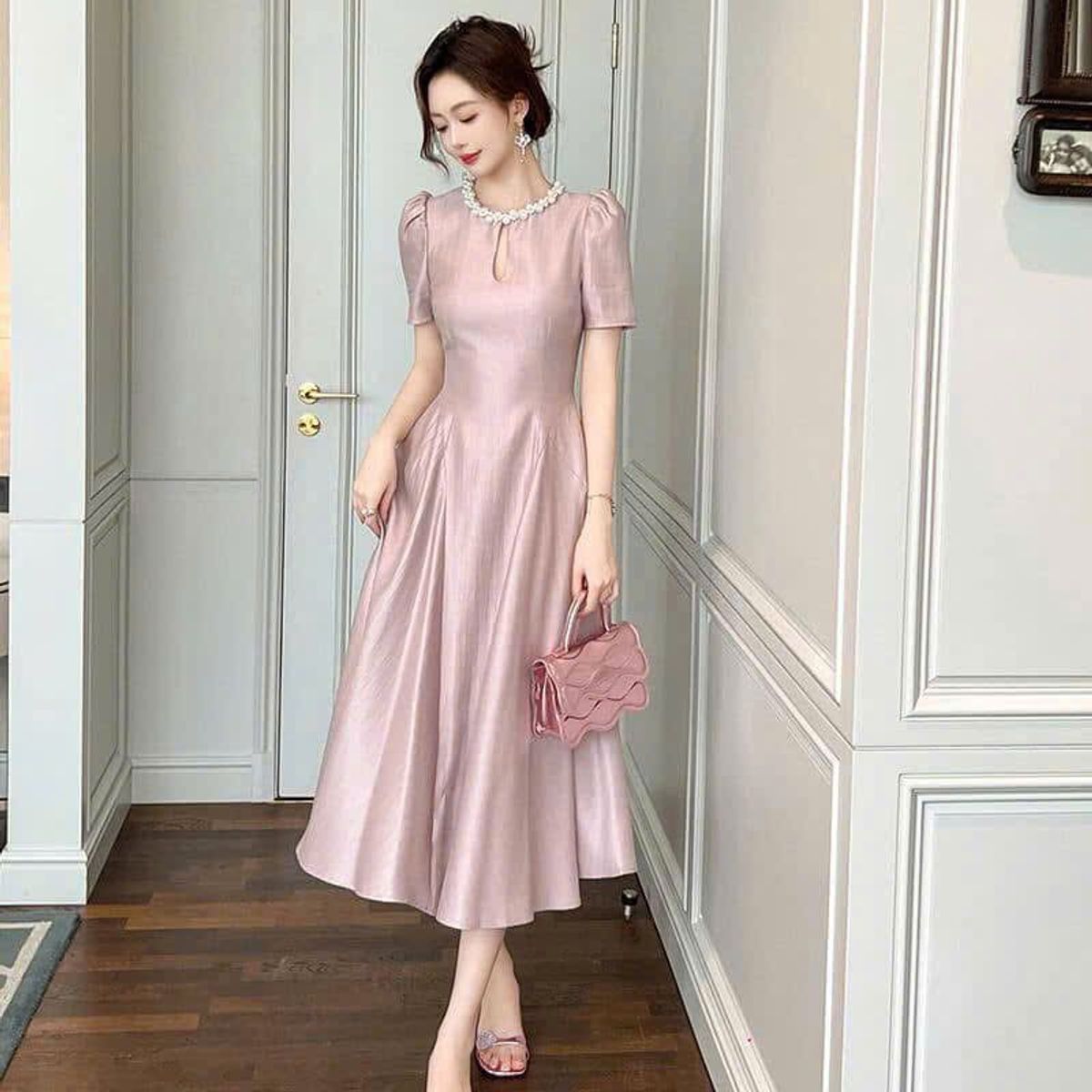 Đầm xòe cổ cườm giọt nước thiết kế sang trọng hàng cao cấp Đầm xòe cổ cườm giọt nước thiết kế sang trọng hàng cao cấp
